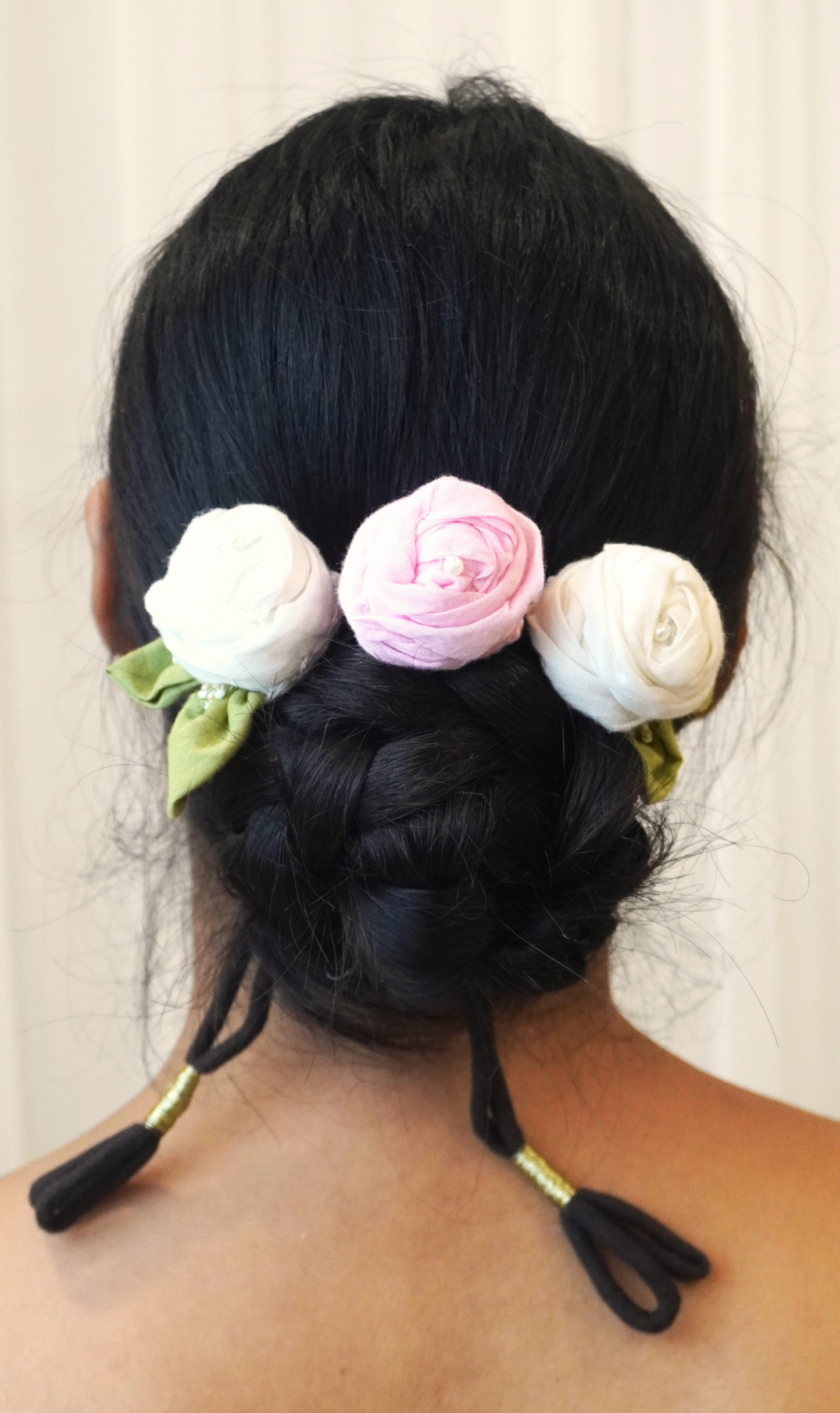 Roses Gajra Hair Tie