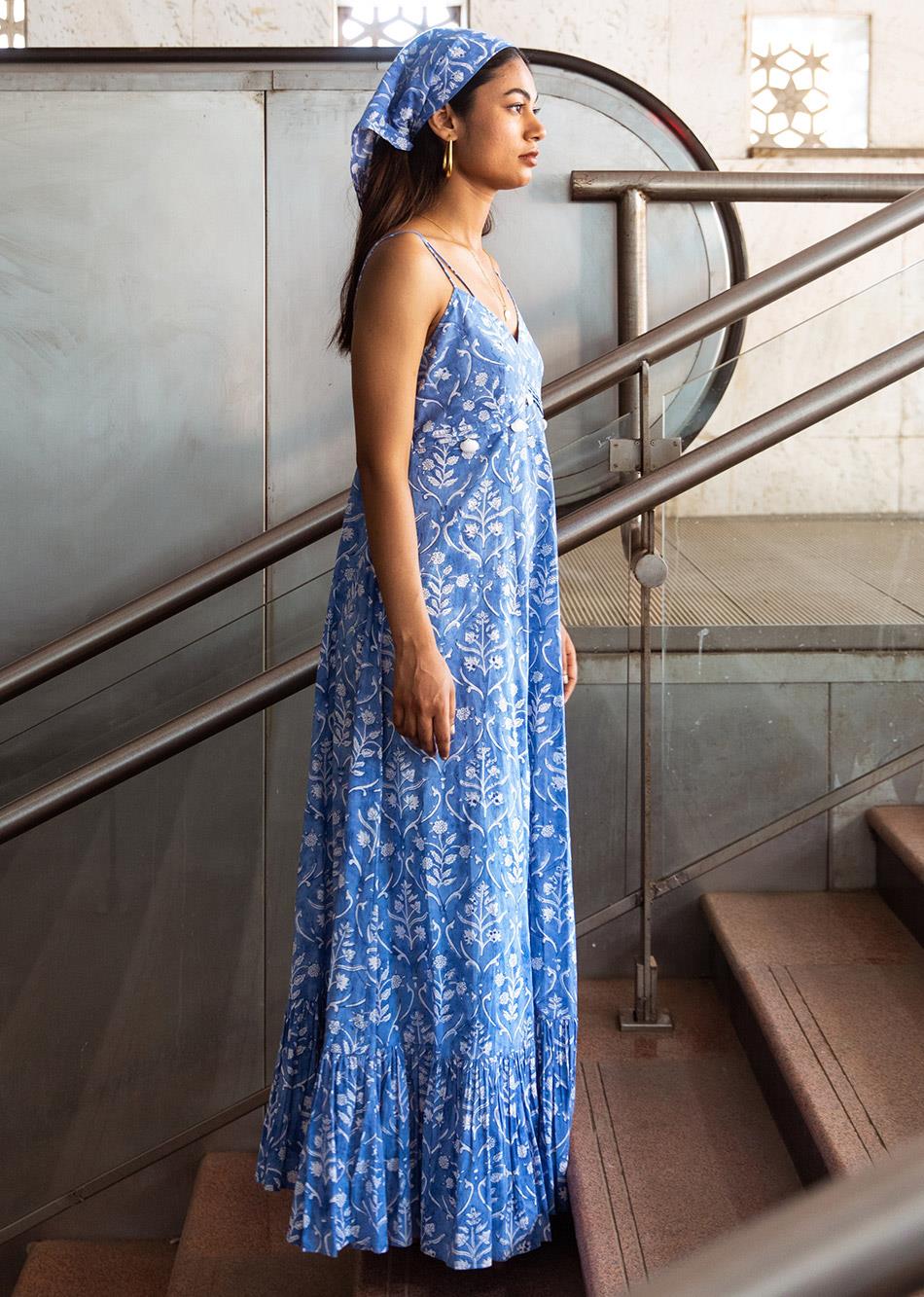  Buy Elegant HandBlock Blue Cotton Strappy Maxi Dresses for Women - JOVI India