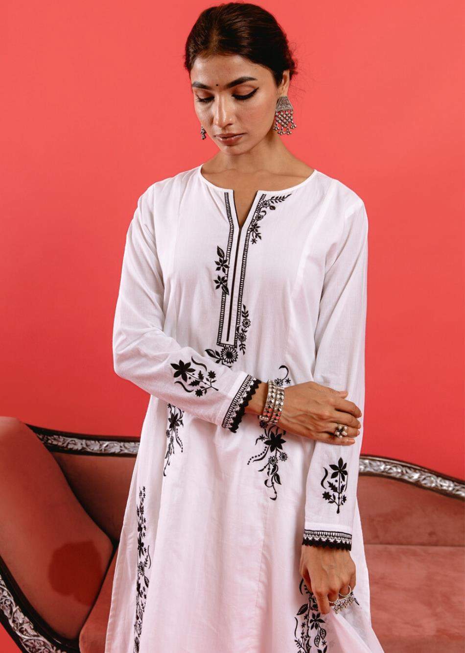 White Loose fit Kurta with Tulip Pant Set